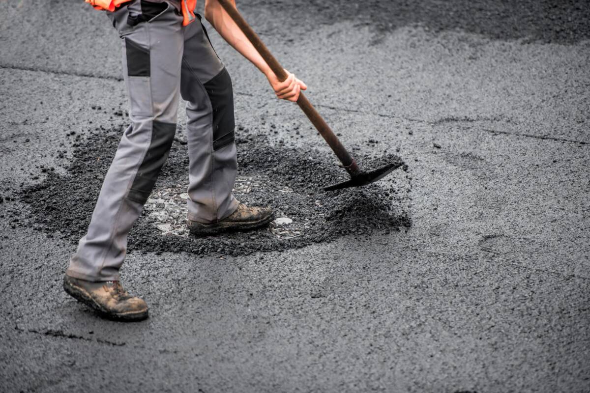 Comment est réalisée la pose du macadam ? Colmar